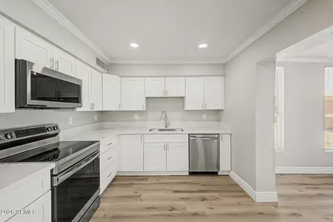 6746 W Orange Dr, Glendale, AZ 85303