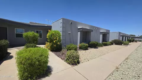 10546 W Palmeras Dr, Sun City, AZ 85373