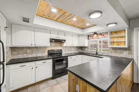 Kitchen - 2109 E Dunbar Dr, Tempe, AZ 85282 photo 1 of 2