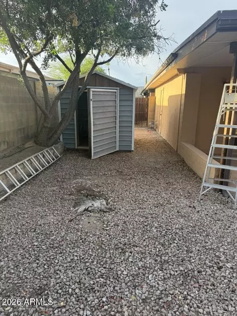 Exterior - 2417 E Yucca St, Phoenix, AZ 85028 photo 4 of 7