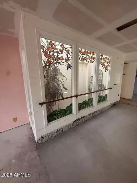 Entry Way - 2417 E Yucca St, Phoenix, AZ 85028 photo 5 of 9