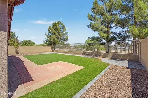 Exterior - 2340 W Apollo Rd, Phoenix, AZ 85041 photo 6 of 7