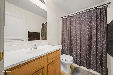 Bath - 2340 W Apollo Rd, Phoenix, AZ 85041 photo 2 of 2