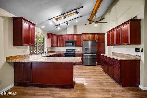 5325 W Kings Ave, Glendale, AZ 85306