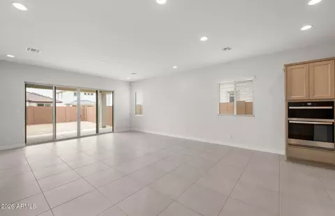 Living - 2437 W Nighthawk Way, Phoenix, AZ 85045 photo 1 of 2