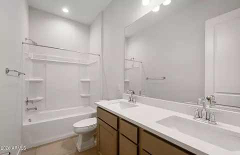 Bath - 2437 W Nighthawk Way, Phoenix, AZ 85045 photo 4 of 4