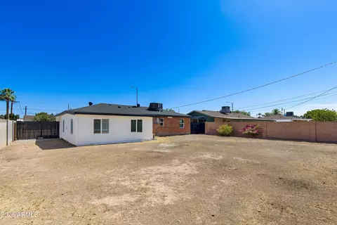 Exterior - 718 W 3rd Pl, Mesa, AZ 85201 photo 3 of 5