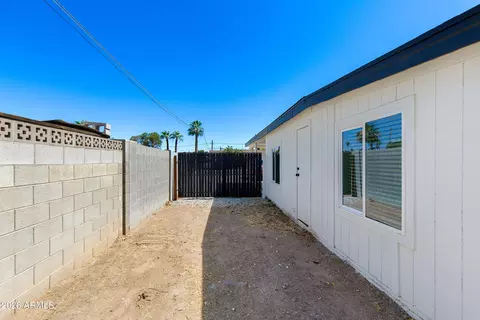 Exterior - 718 W 3rd Pl, Mesa, AZ 85201 photo 5 of 5