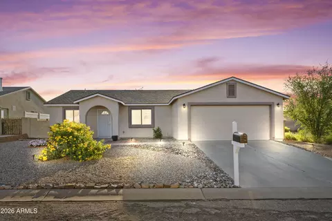 117 Buffalo Dr, Huachuca City, AZ 85616