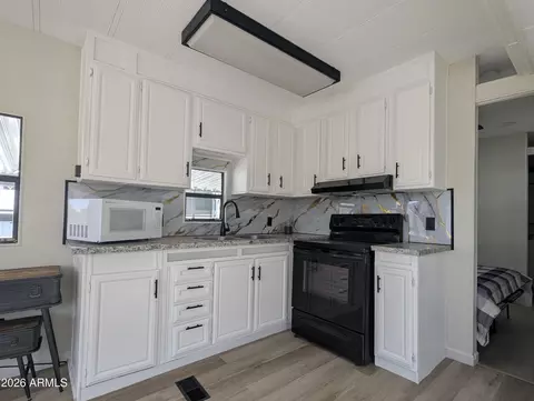 106 E Hedge Dr, Florence, AZ 85132 photo 3