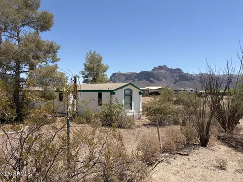 325 N Hilton Rd, Apache Junction, AZ 85119