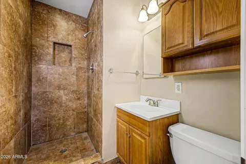 Bath - 2022 E Monterey Way, Phoenix, AZ 85016 photo 1 of 2