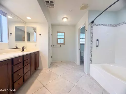 Bath - 2784 E Megan St, Gilbert, AZ 85295 photo 3 of 4