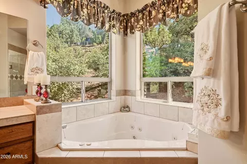 Bath - 1807 E Underwood Ln, Payson, AZ 85541 photo 2 of 7