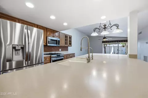 Kitchen - 5233 N 15th Dr, Phoenix, AZ 85015 photo 6 of 7