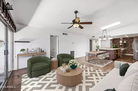 Living - 5233 N 15th Dr, Phoenix, AZ 85015 photo 2 of 5
