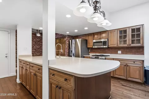 Kitchen - 5233 N 15th Dr, Phoenix, AZ 85015 photo 3 of 7