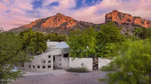 6318 N 52nd Pl, Paradise Valley, AZ 85253