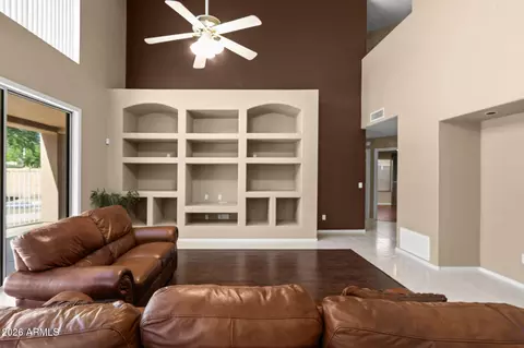 Living - 908 E Mountain Sage Dr, Phoenix, AZ 85048 photo 7 of 11