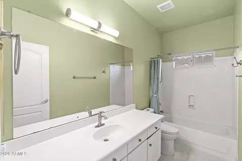 Bath - 908 E Mountain Sage Dr, Phoenix, AZ 85048 photo 1 of 5