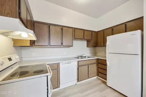 Kitchen - 2837 E Marconi Ave, Phoenix, AZ 85032 photo 8 of 8