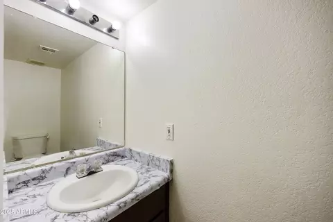 Bath - 2837 E Marconi Ave, Phoenix, AZ 85032 photo 2 of 3