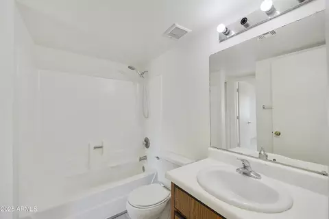 Bath - 2837 E Marconi Ave, Phoenix, AZ 85032 photo 1 of 3