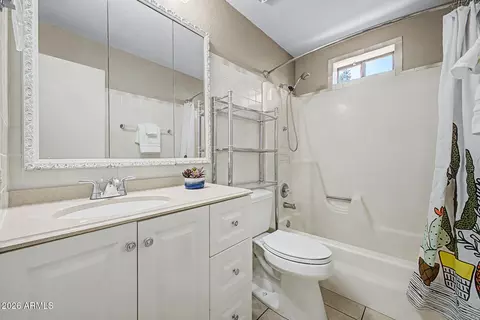 Bath - 463 S Olmo Cir, Apache Junction, AZ 85120 photo 2 of 3