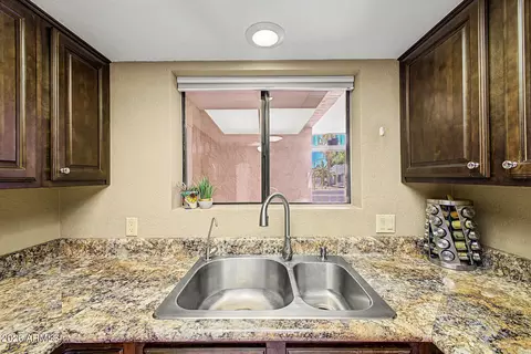 Kitchen - 463 S Olmo Cir, Apache Junction, AZ 85120 photo 3 of 4