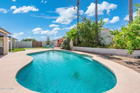 Exterior - 2347 E Mescal St, Phoenix, AZ 85028 photo 4 of 7