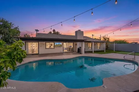 Exterior - 2347 E Mescal St, Phoenix, AZ 85028 photo 5 of 7
