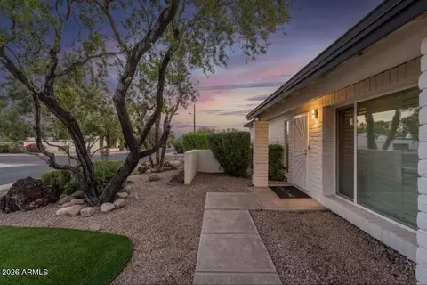 Exterior - 2347 E Mescal St, Phoenix, AZ 85028 photo 2 of 7