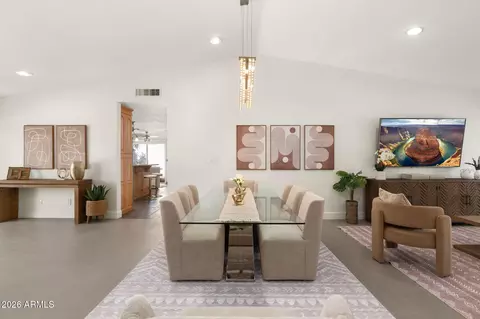Dining - 2347 E Mescal St, Phoenix, AZ 85028 photo 3 of 5
