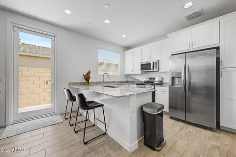 Kitchen - 9682 S Centennial Rd, Apache Junction, AZ 85120 photo 4 of 5