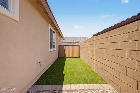 Exterior - 9682 S Centennial Rd, Apache Junction, AZ 85120 photo 10 of 12