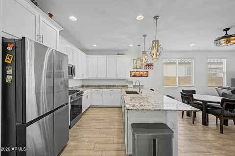 Kitchen - 9682 S Centennial Rd, Apache Junction, AZ 85120 photo 3 of 5