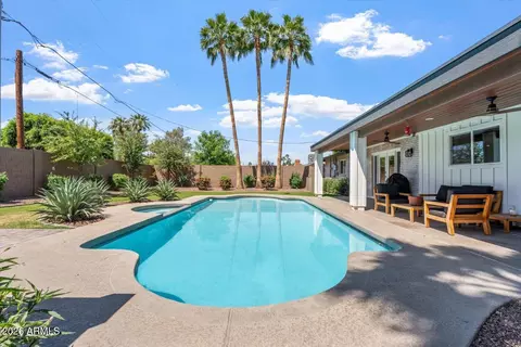 Exterior - 735 E Northern Ave, Phoenix, AZ 85020 photo 4 of 8