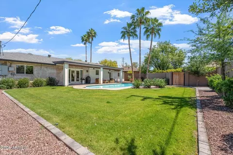 Exterior - 735 E Northern Ave, Phoenix, AZ 85020 photo 6 of 8
