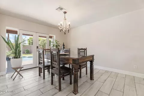 Dining - 735 E Northern Ave, Phoenix, AZ 85020 photo 1 of 2