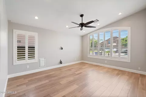 Living - 846 E Constitution Dr, Gilbert, AZ 85296 photo 1 of 6