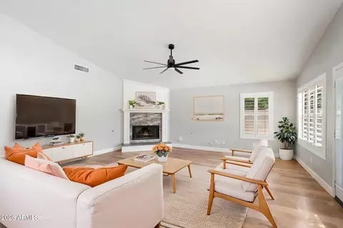 Living - 846 E Constitution Dr, Gilbert, AZ 85296 photo 4 of 6