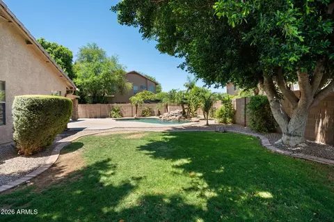 Exterior - 846 E Constitution Dr, Gilbert, AZ 85296 photo 8 of 9