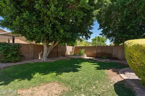 Exterior - 846 E Constitution Dr, Gilbert, AZ 85296 photo 7 of 9