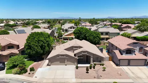 View/Area - 846 E Constitution Dr, Gilbert, AZ 85296 photo 3 of 3