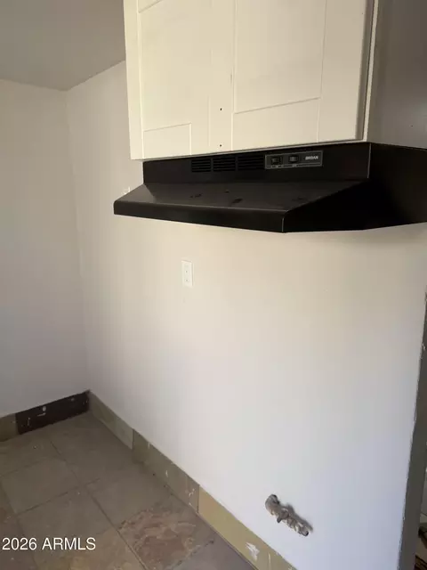 Kitchen - 1220 S 10th Ave, Phoenix, AZ 85007 photo 2 of 2