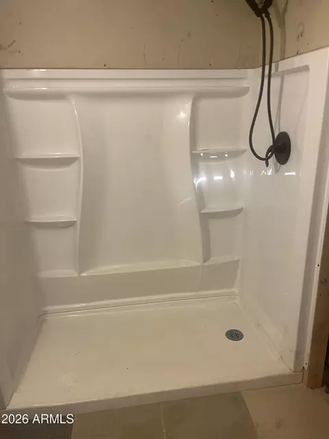 Bath - 1220 S 10th Ave, Phoenix, AZ 85007 photo 1 of 8