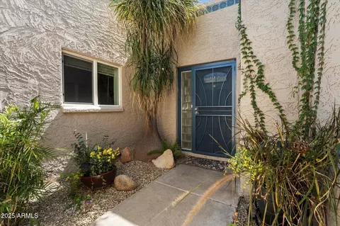 Exterior - 1173 E Beryl Ave, Phoenix, AZ 85020 photo 2 of 5