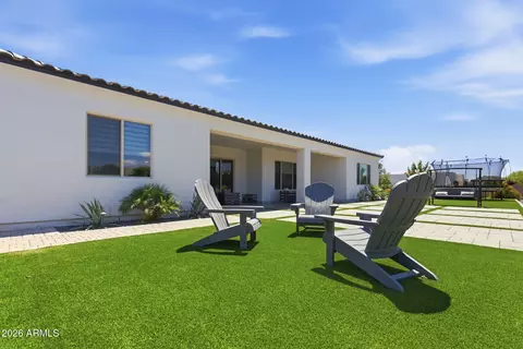 Exterior - 37233 N 11th Ave, Phoenix, AZ 85086 photo 13 of 24