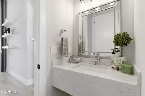 Bath - 37233 N 11th Ave, Phoenix, AZ 85086 photo 12 of 12