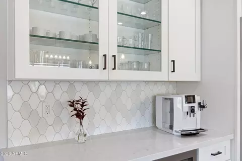 Kitchen - 37233 N 11th Ave, Phoenix, AZ 85086 photo 10 of 12